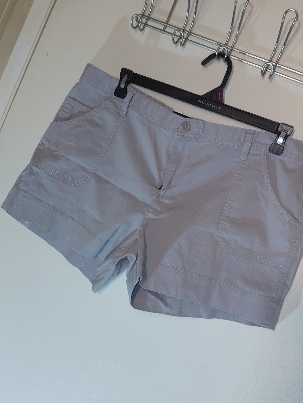 Calvin Klein Jeans Women's Light Gray Cargo Bermuda Shorts
